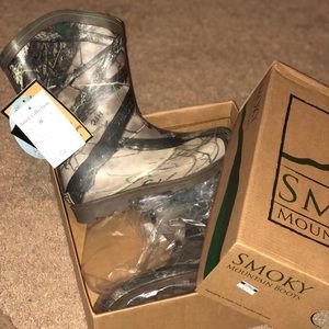 Boys camo rubber boots